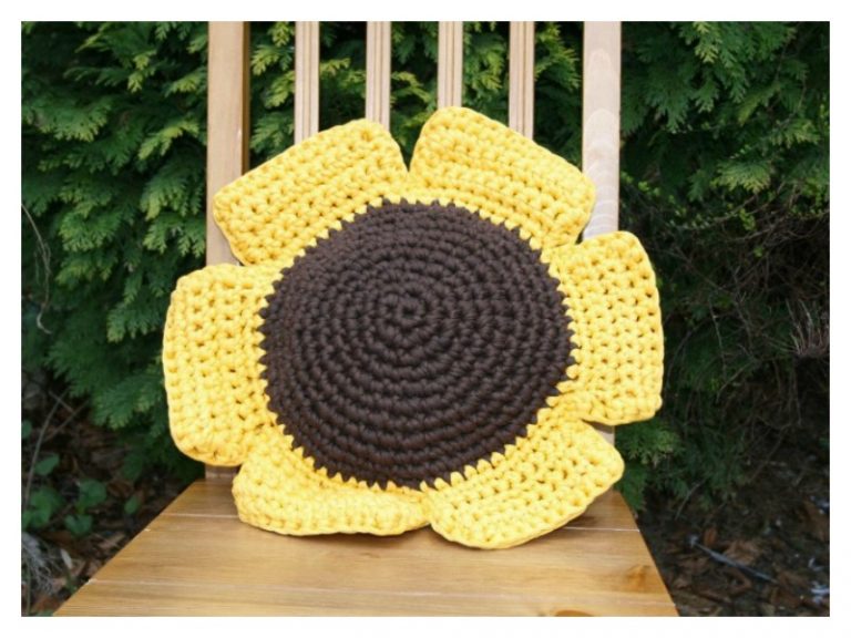 Hoopla Sunflower Cushion Free Crochet Pattern