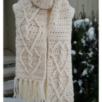 Hearts Entwined Chunky Crochet Scarf Free Pattern