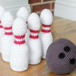 Crochet Bowling Set: Bowling Pin and Ball Free Patterns
