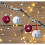 Christmas Wall Hanging Free Crochet Pattern
